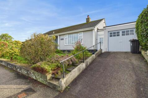 Driveway to bungalow