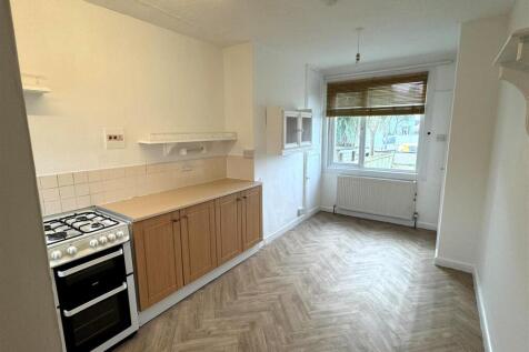 3 Leader Road Kitchen