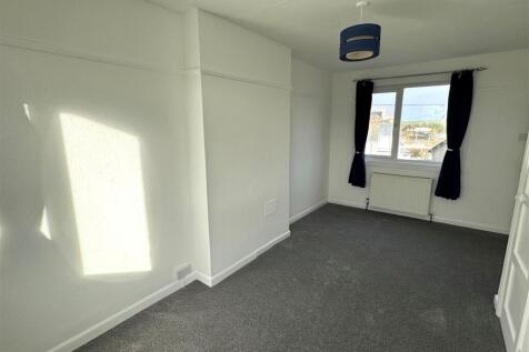 3 Leader Road Bedroom 1