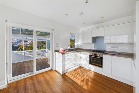 Kitchen/Diner to Conservatory