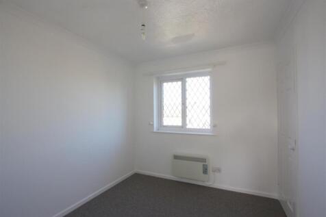 2 Kingsley Court Bedroom 1