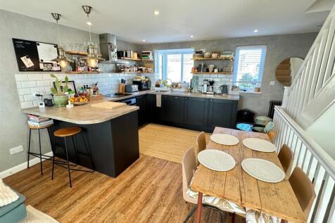 1 Penmerrin Court Kitchen