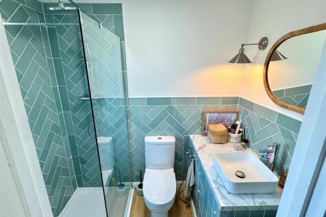 1 Penmerrin Court En Suite