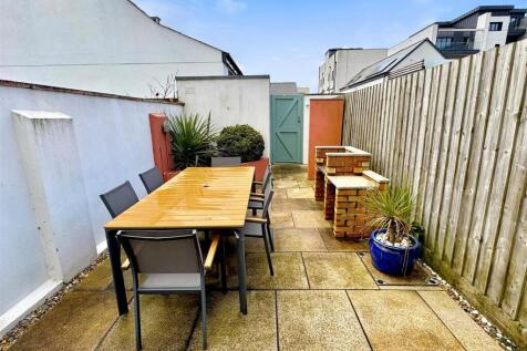 4 Ocean Heights Garden