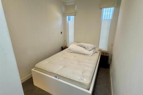 11 Drydock Bedroom