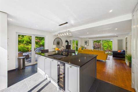 Kitchen to Lounge