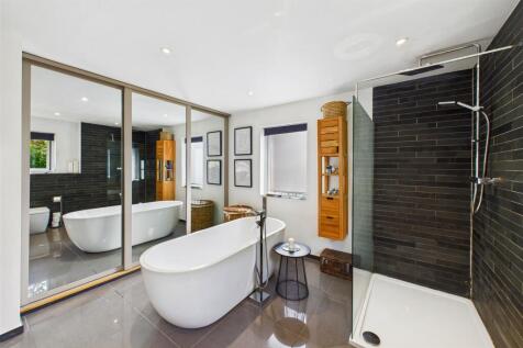 Bed 1 En-Suite