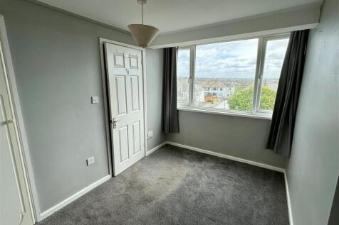 Flat 7, 36 Henver Road Bedroom