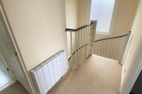 5 Henver Court Landing