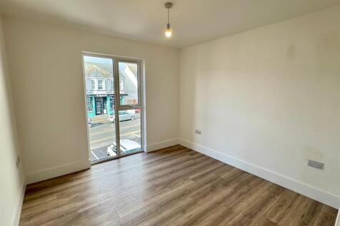 4 Tewyn Bedroom 1