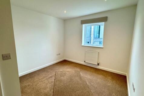 10 Tre Lowen Bedroom 1