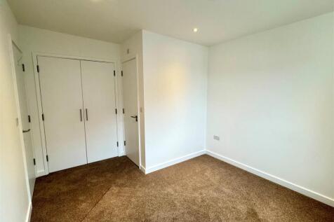 10 Tre Lowen Bedroom 1