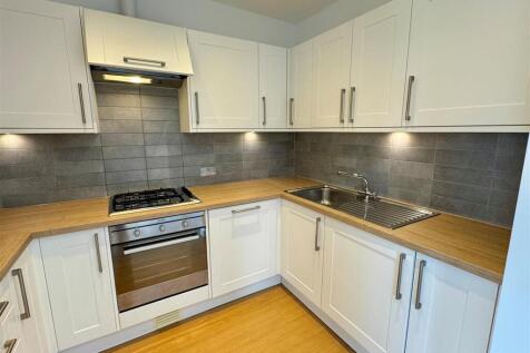 10 Tre Lowen Kitchen