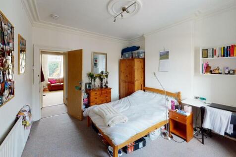 33-Cobden-View-Road-Bedroom(2).jpg