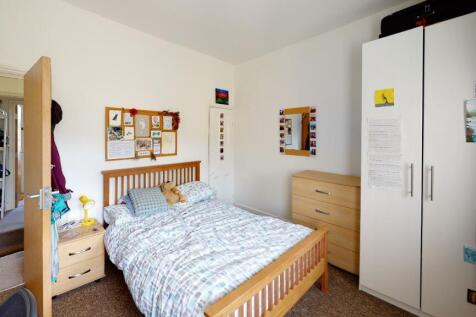 33-Cobden-View-Road-Bedroom(7).jpg