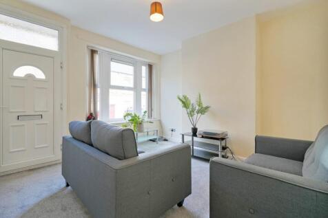 Lounge, pic 2.jpg