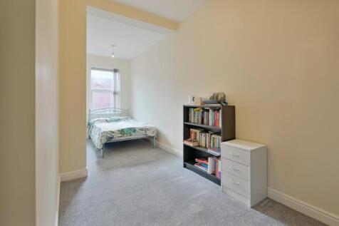 Bedroom 2.jpg