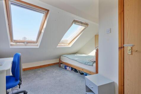 bedroom 4.jpeg