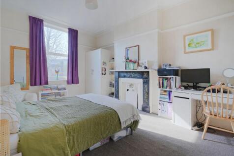 Bedroom, pic 1.jpeg