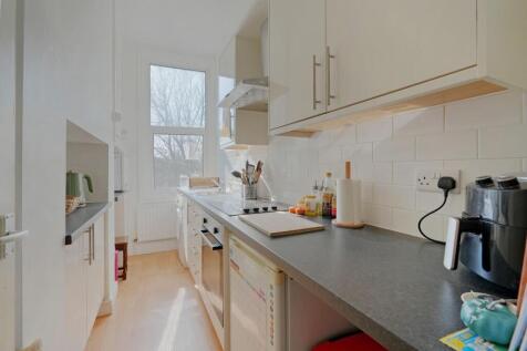 Kitchen, pic 1.jpeg