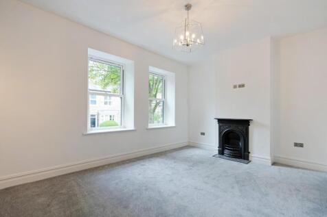 1st Floor front bedroom (1).jpg