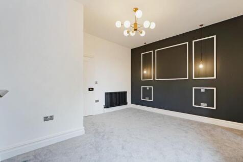 Master Bedroom 1.jpg