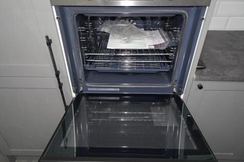 Oven.JPG