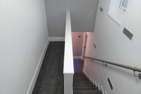 Entrance hall.JPG