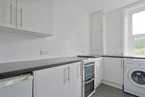 Kitchen2.jpg
