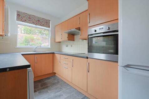 Kitchen2.jpg
