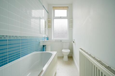 Bathroom2.jpg