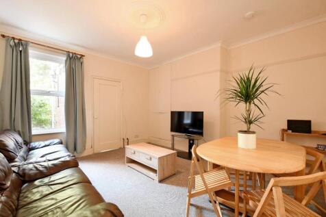 190 School Road, living room.jpg