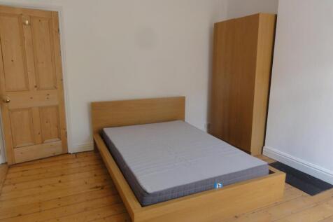 Bed 1.jpg