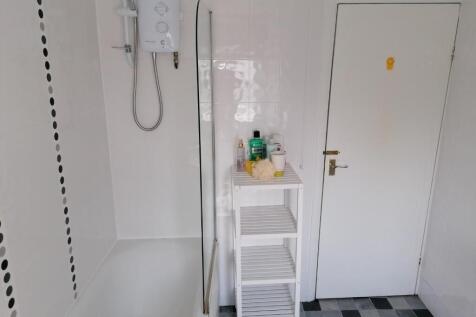 459 Springvale Road - Bathroom 1.jpg