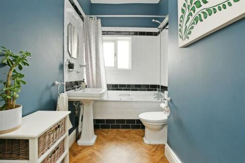 Bathroom.jpeg