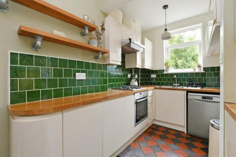 Kitchen2.jpeg