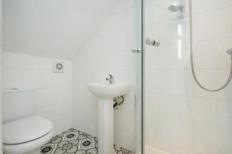 Attic En Suite