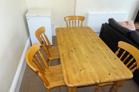 Dining table and chairs.JPG