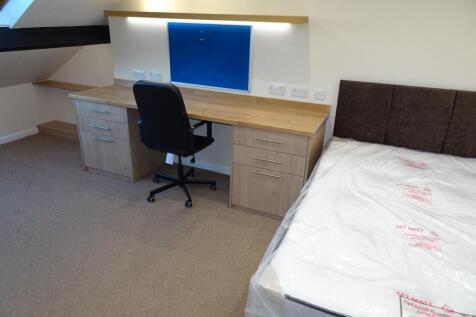557 Crookesmoor Road Room 6.JPG