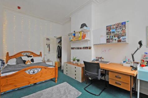 72 Harcourt Road - bedroom 3.jpg