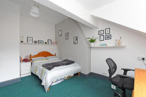 72 Harcourt Road - bedroom 6.jpg