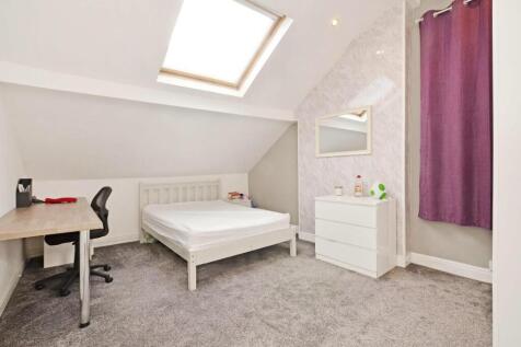 99 Harcourt, F3 - bedroom 2, pic 1.jpg