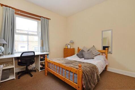 130 Howard Rd, bedroom 2.JPG