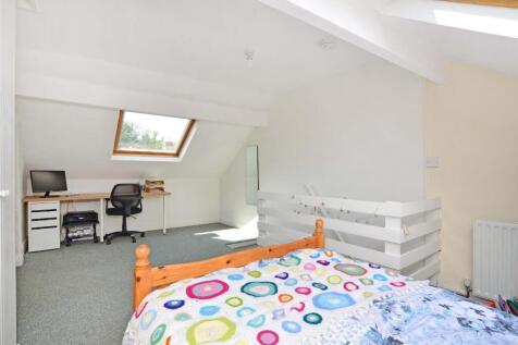 130 Howard Rd, bedroom 3 pic 2.JPG