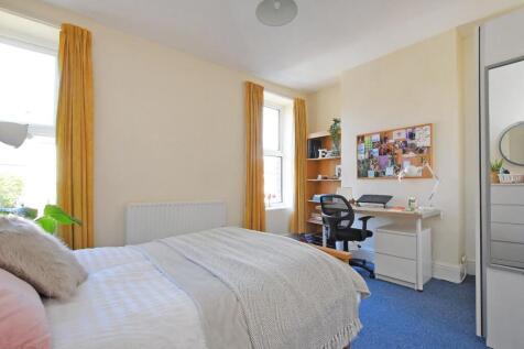 11 Cobden Place - Bedroom 2.jpg