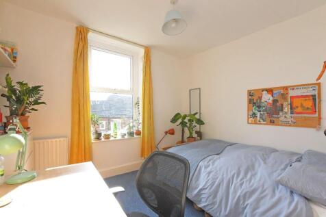 11 Cobden Place - bedroom 3.jpg