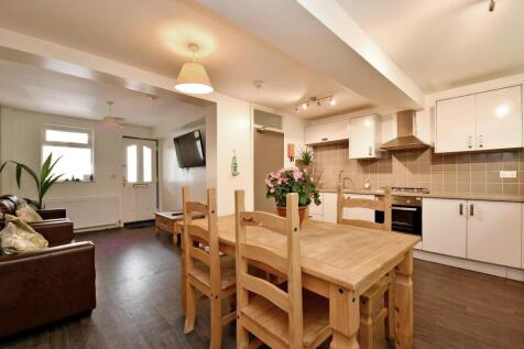 53 Western Road, kitchen.jpg