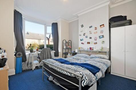 61 Crookes Rd - bedroom 1.jpg