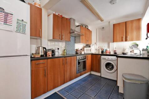 61 Crookes Rd - Kitchen, pic 1.jpg