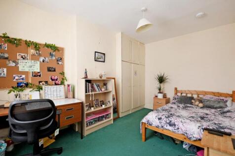 28 Aldred Road, bedroom  2.jpg
